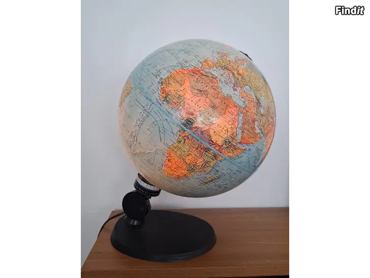 Säljes Jordglob, 70-tal med inbygd lampa