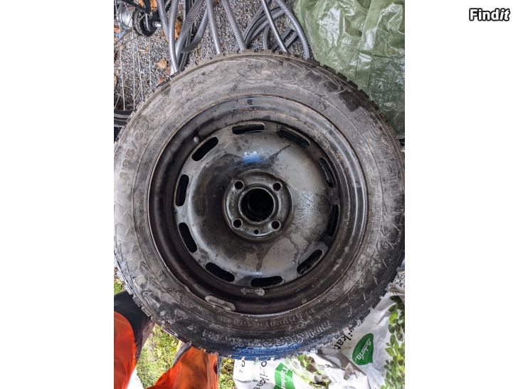 Säljes Vinterdäck Nokia 185/65R15