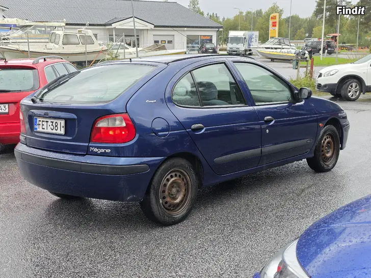Säljes RENAULT MEGANE 1.4i 5d HB -01