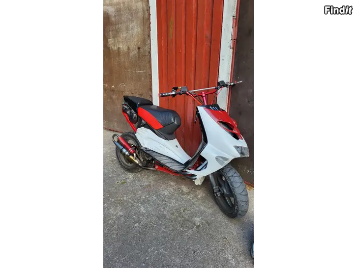Myydään Aprilia SR50 Street
