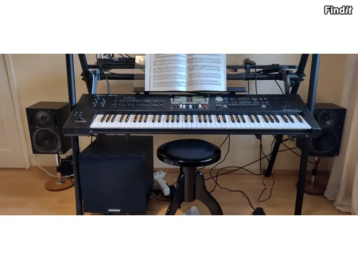 Myydään Roland BK-9, kaiuttimet, subwoofer, mikseri ja tarvikkeet