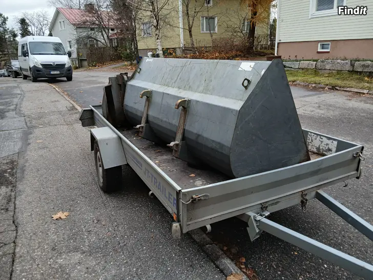 Myydään UUTTA vastaava NORJE kauha TRIMA kiinnityksellä