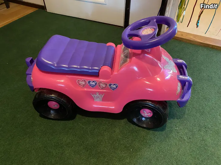 Myydään Potkuauto ja potkumopo