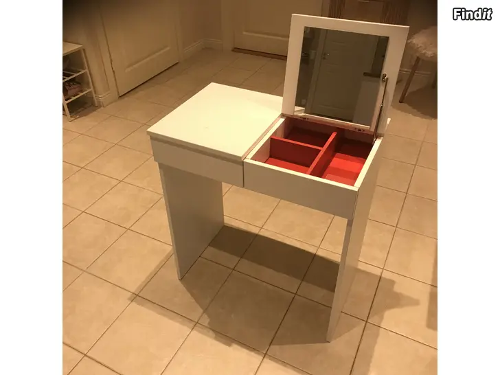 Säljes Sminkbord