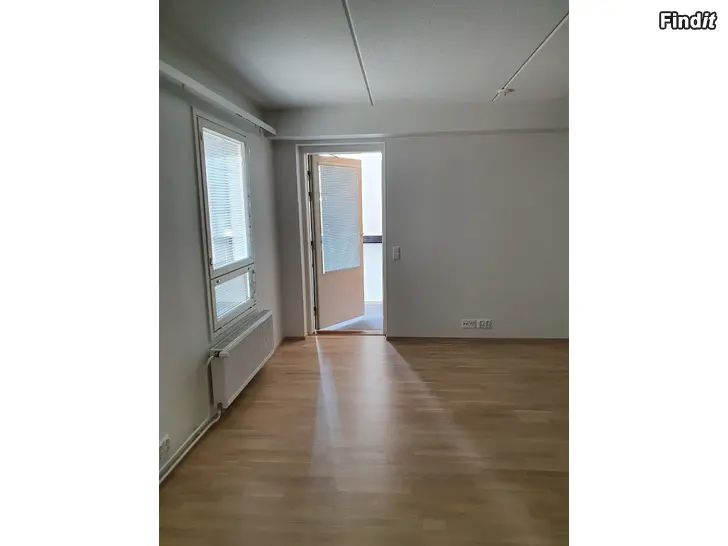 Vuokrataan Vuokrattavissa tilava yksiö Vaasan keskustassa