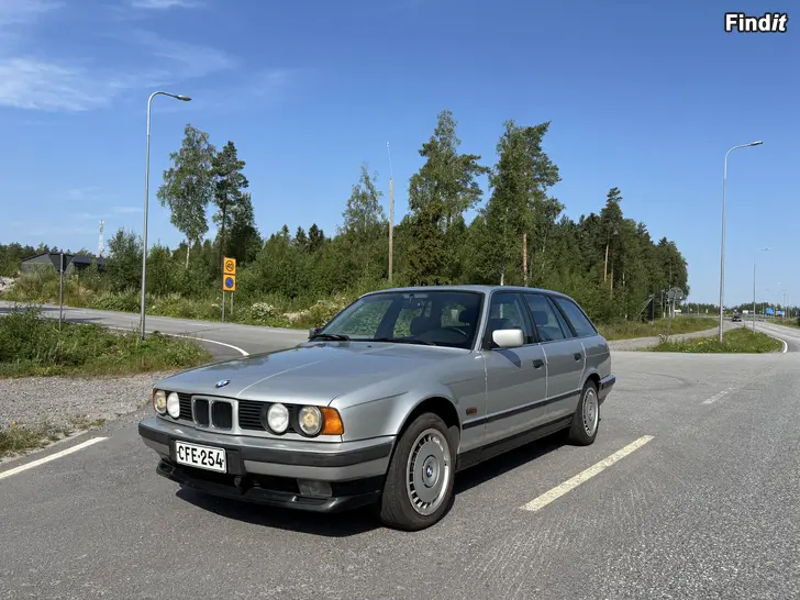 Myydään Bmw 525iX