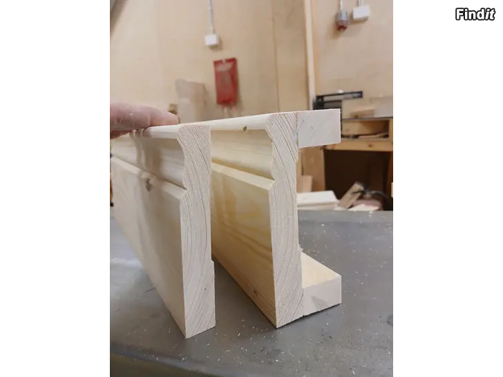 Säljes Lister ,paneler trägolv i gammal och nyare stil