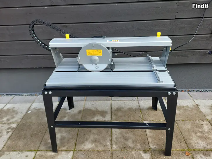 Myydään Sähköinen laattaleikkuri FXA TSW200