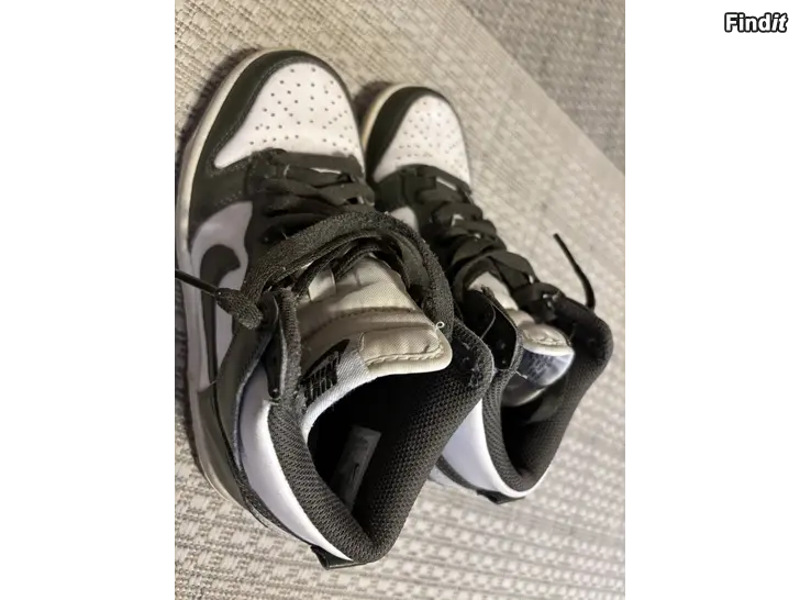 Säljes NIKE DUNK HIGH RETRO Cargo Khaki kengät koko eur 35,5