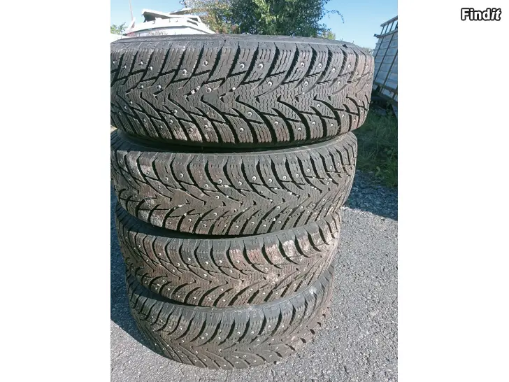 Myydään Nastarenkaat 155/70R13 vanteet 4-108 Ford