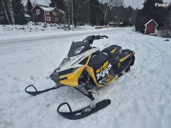 Myydään Ski-Doo MXZ XRS 800