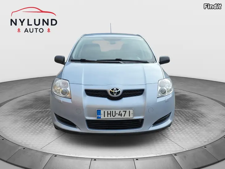 Myydään Toyota Auris 1.4 Bensiini Manuaali