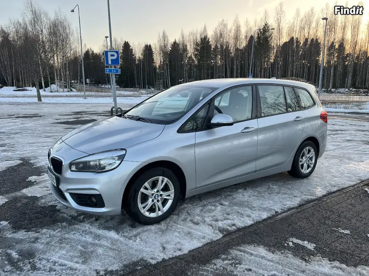 Säljes BMW 218d 7-SITSIG + DRAGKROK