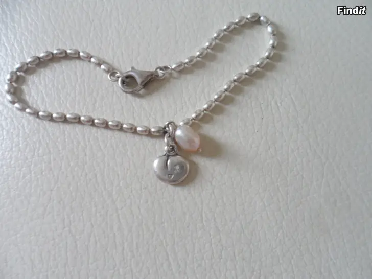 Myydään Kalevala Vanamo rannekoru Hopea