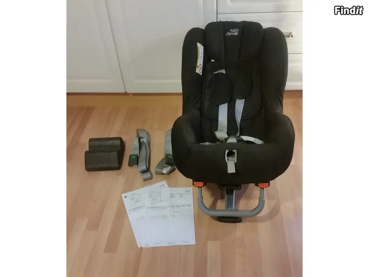 Myydään Britax Max-Way turvaistuin 9-25kg Britax Römer -100e
