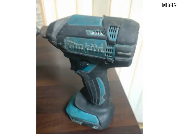 Myydään Iskevä akkuruuvinväännin Makita DTD152 18V runko