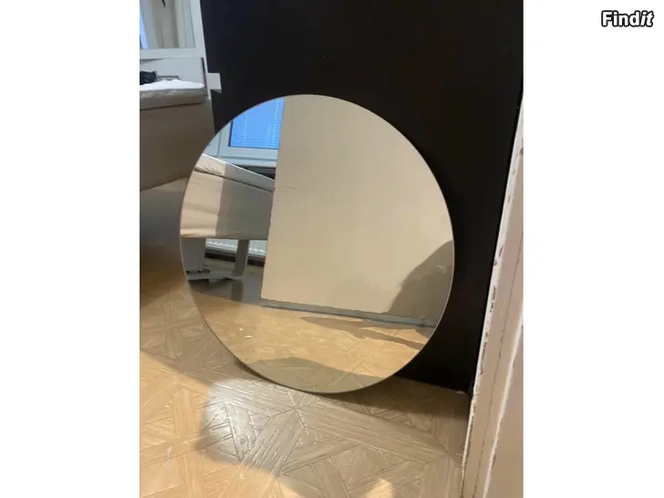 Säljes Spegel 50cm