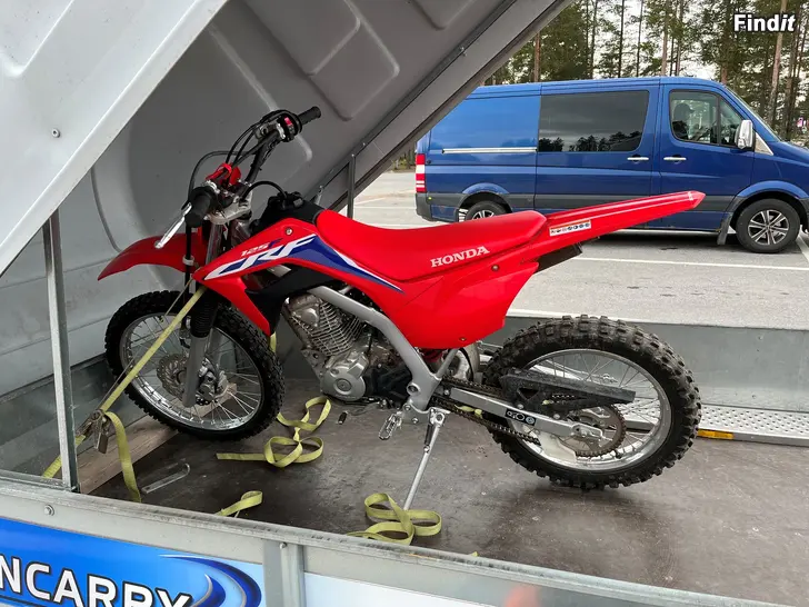 Myydään Honda CRF125FB