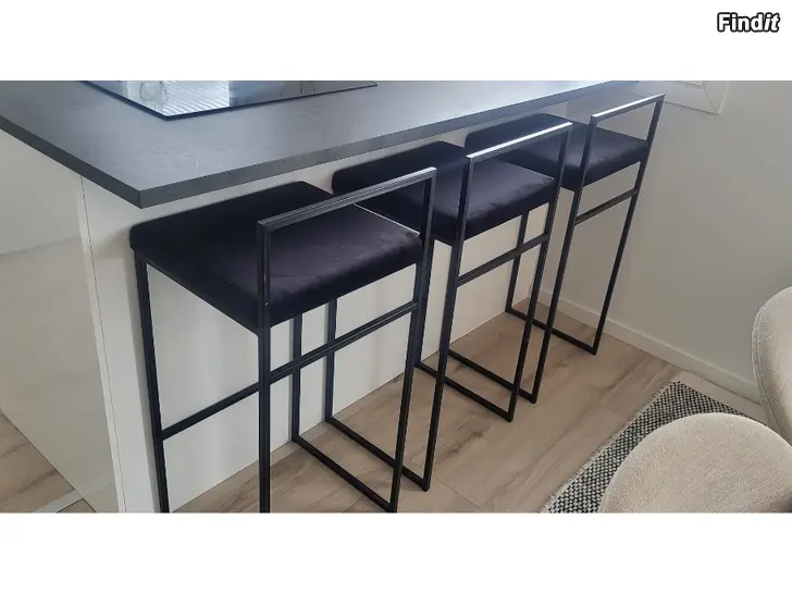 Säljes Baarijakkara 3 kpl