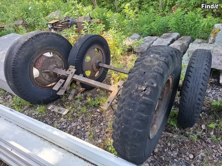Säljes Axlar med hjul