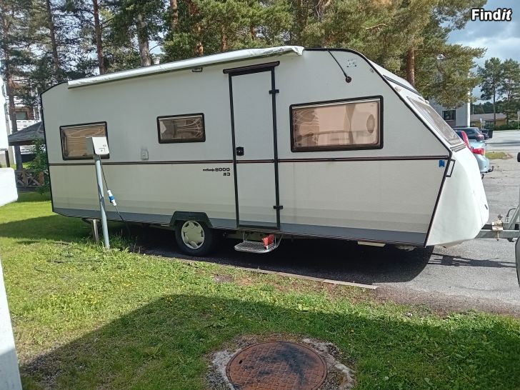 Myydään Matkaaja 8000 SX3 VM91 Siisti kuiva vaunu