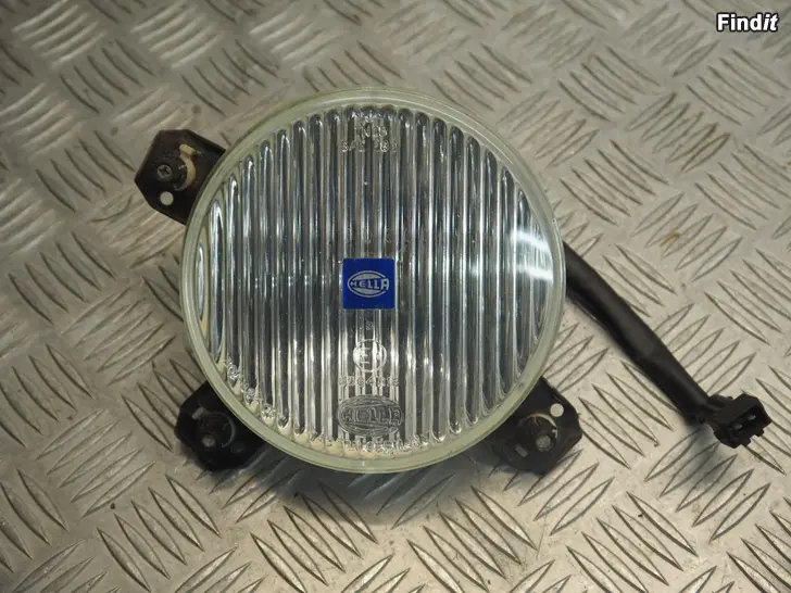 Myydään Volkswagen Golf II 86-91 kaukovalo umpio vasen 301124037