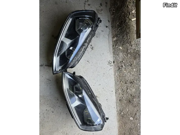 Säljes VW Golf VII 2012 - 2020 framljus