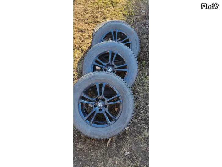 Myydään 5x114,3 215/65/16 nokia nordman 8