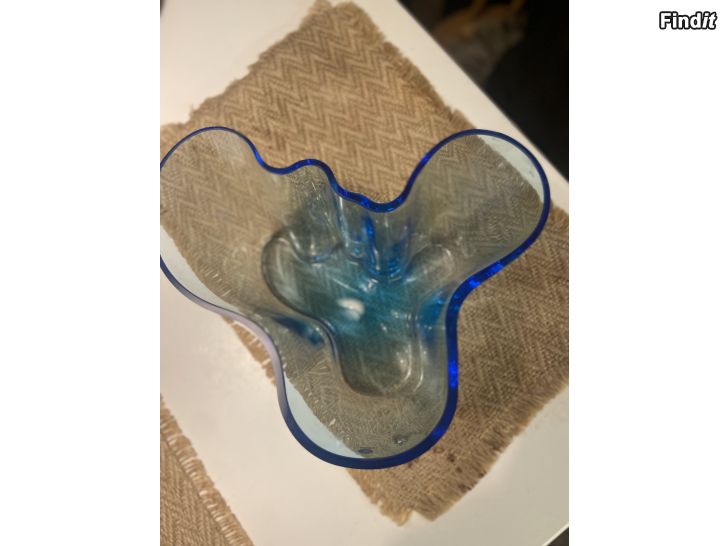 Myydään Iittala Alvar Aalto ved. sininen