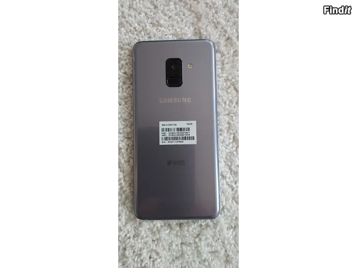 Myydään Puhelin Samsung A8
