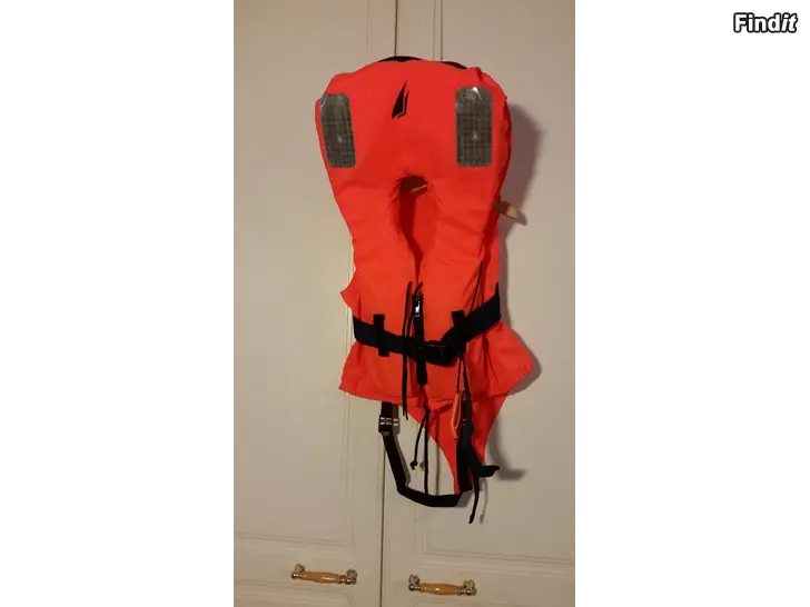 Myydään Lasten pelastusliivi 5-10kg -hinta 12e