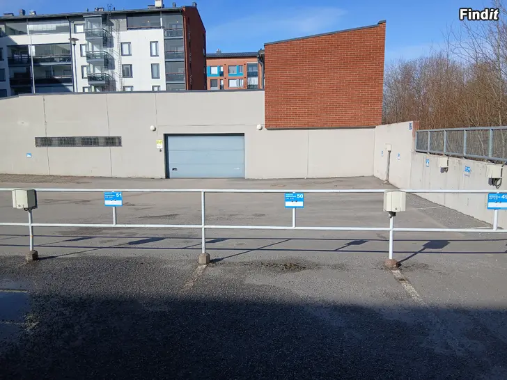 Vuokrataan Autohallipaikka