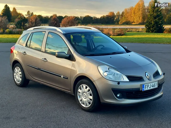 Säljes Renault Clio 1.2 16V 100hv Bensa Farm