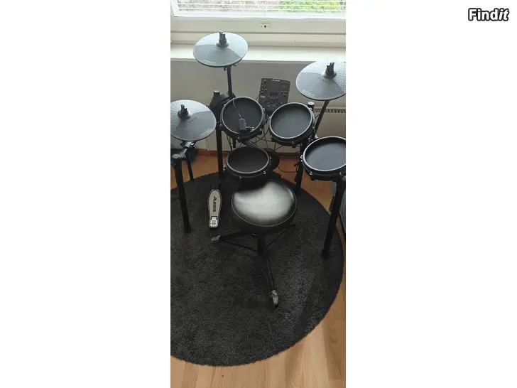 Säljes Säljes Alesis Nitro Mesh e-trummor