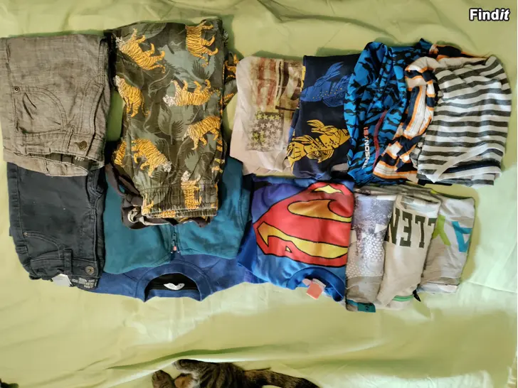 Säljes Klädpaket storlek 110-116