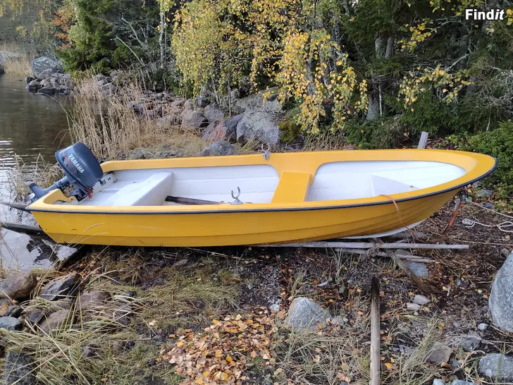 Myydään Kulla+5hp yamaha