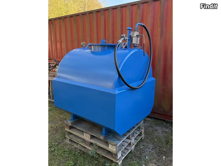 Säljes Bränsle tank 1400l