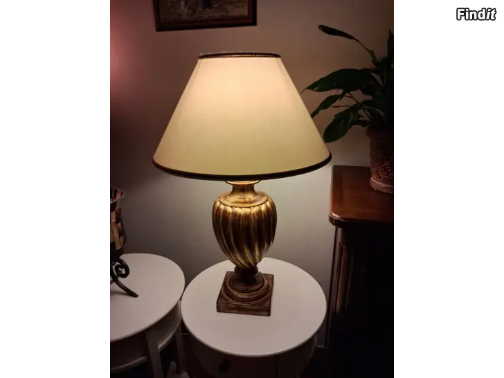 Säljes Lampa
