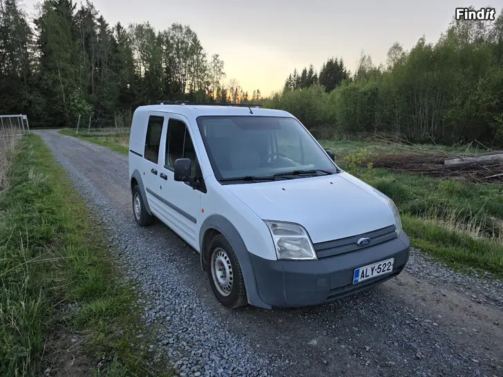 Säljes Ford transit connect Nybesiktad