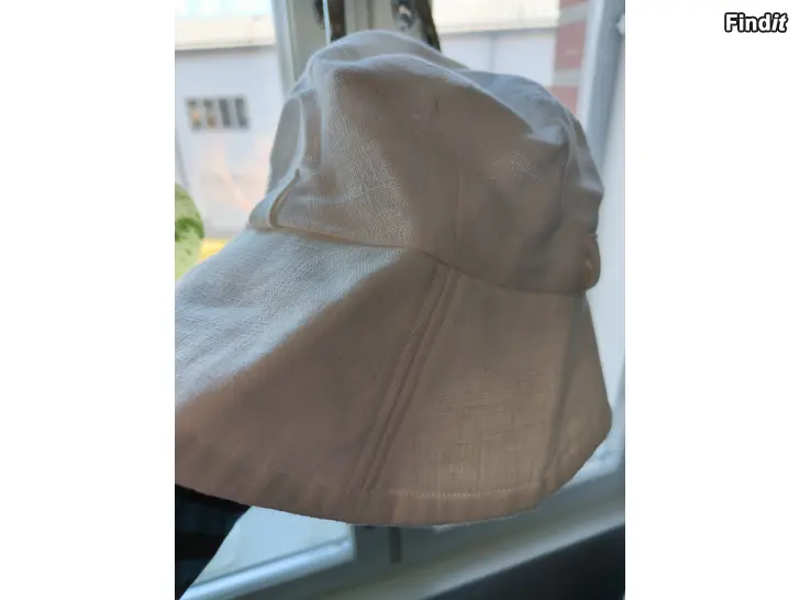 Myydään Kesäinen hattu