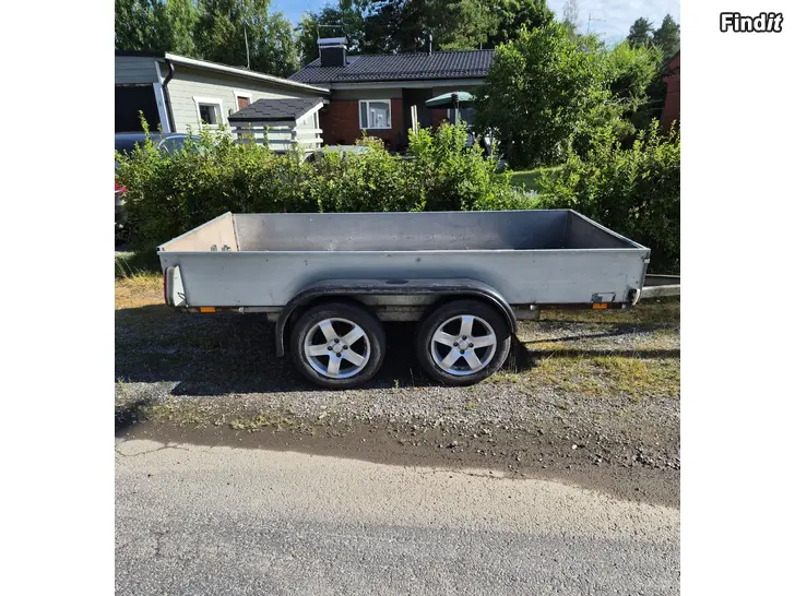 Myydään Teliperäkärry