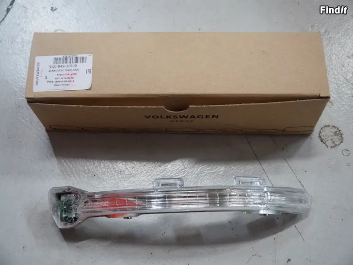 Myydään Volkswagen Golf MK7 12-20 peilin vilkku vasen mirror turn signal indicator left 5G0949101B