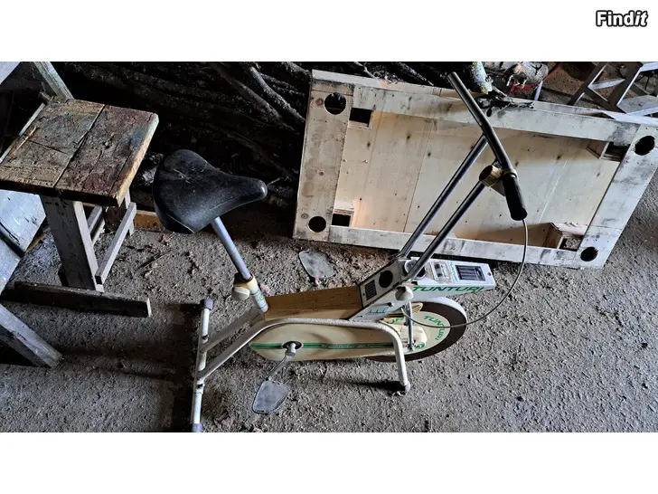 Säljes Tunturi motionscykel, gammal men allt fungerar
