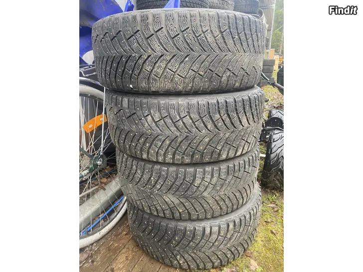 Myydään 17- nastarenkaat