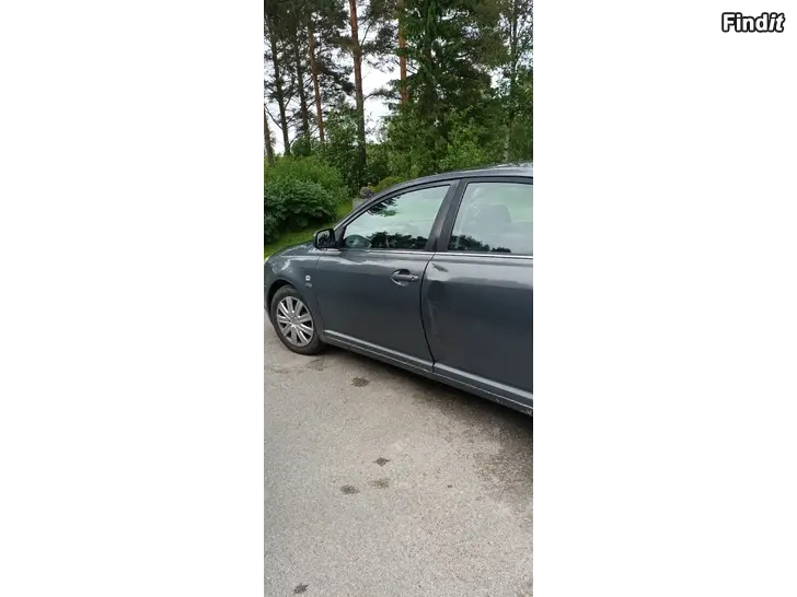 Säljes Toyota avensis