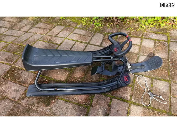 Myydään Stiga Snow Power rattikelkka 20e