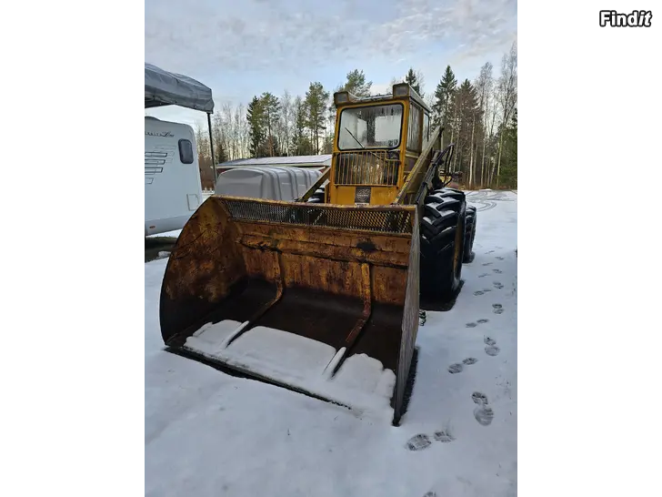 Myydään Volvo BM 641 4x4