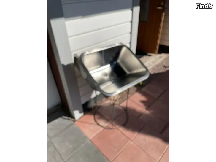 Säljes Rostfri tvättaluar- Rosteri pesullas