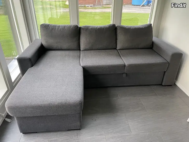 Myydään Divanbäddsoffa