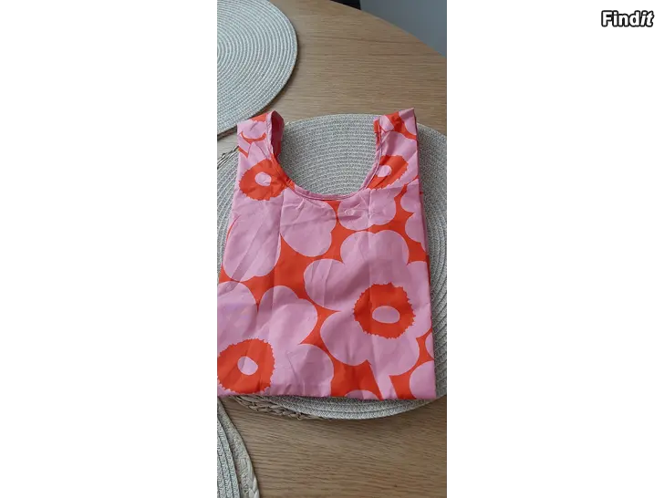 Myydään Uusi marimekko minismart bag Unikko